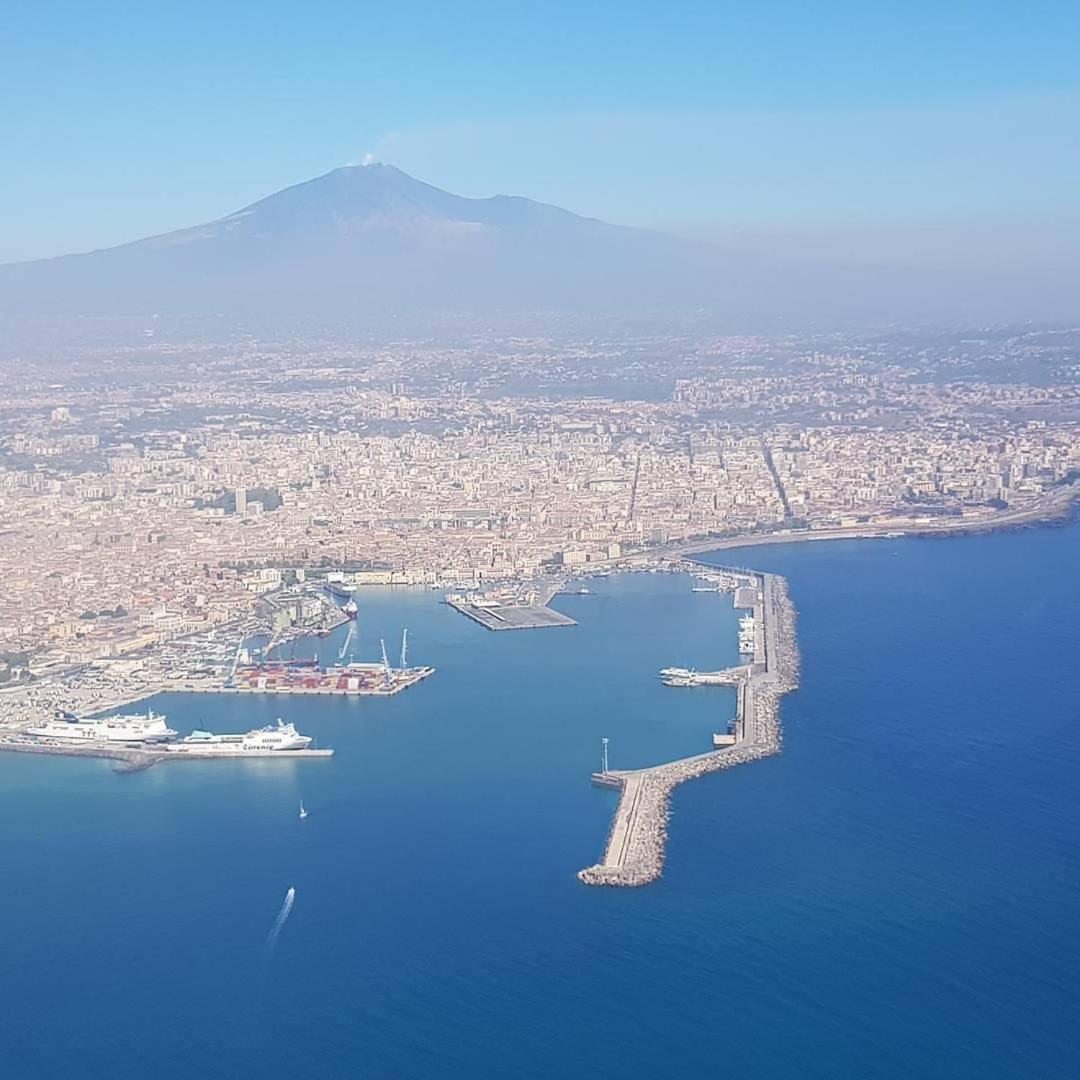 Appartamento I Puritani On The Beach Giardini Naxos Eksteriør bilde